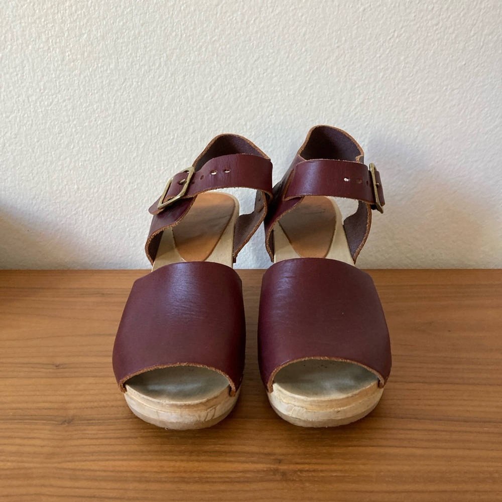 Bryr Clogs - image 1